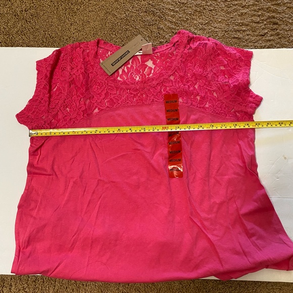 DKNY jeans hot pink short t-shirt - Picture 7 of 7
